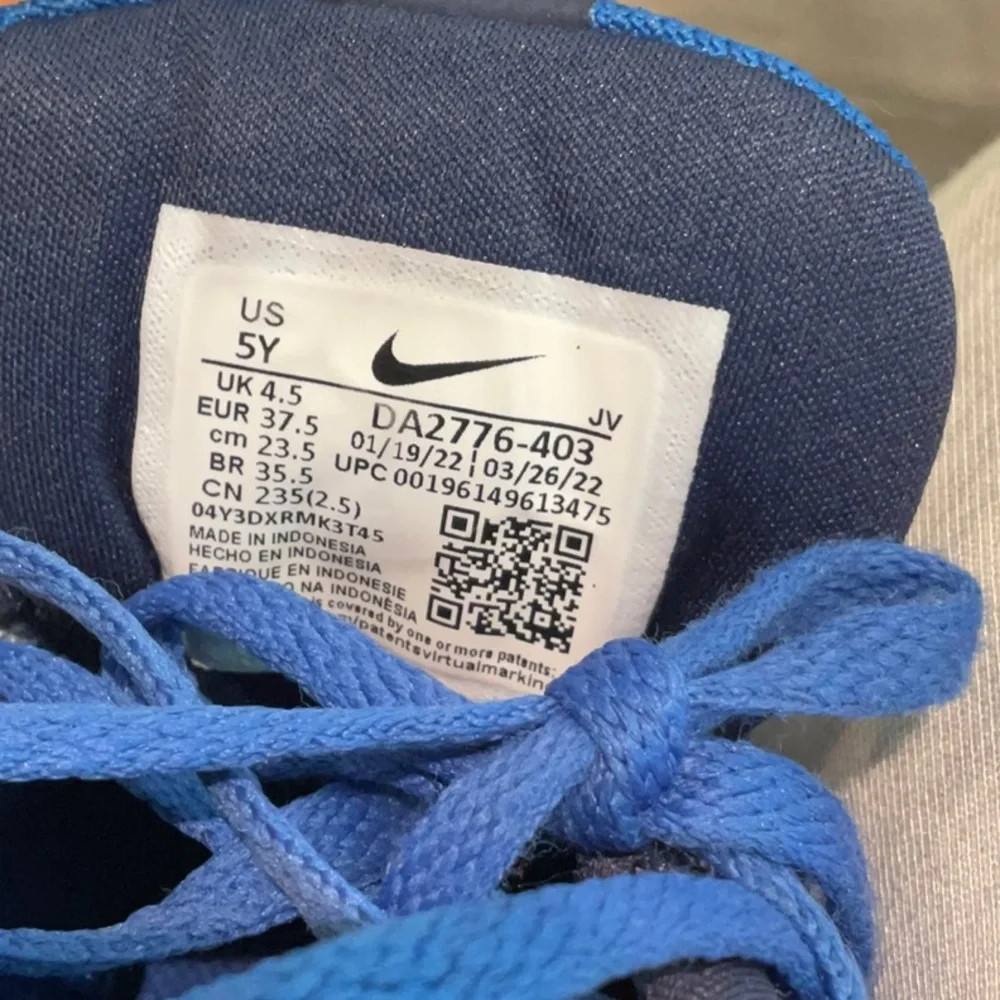 Nike - Shoes - Road Runner Sneakers - Boy’s Big Kids Size 5Y - Blue/White